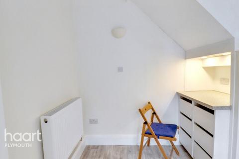 2 bedroom terraced house to rent, Lower Ellacombe Church Road, Torquay