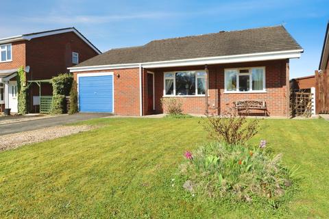3 bedroom detached bungalow for sale, Cambrian Avenue, Oswestry SY11