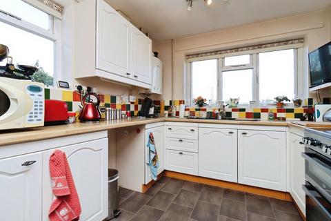 3 bedroom detached bungalow for sale, Cambrian Avenue, Oswestry SY11