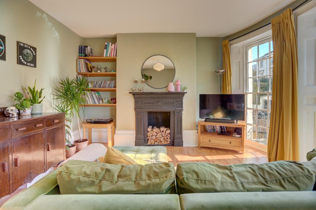 Livingroom2