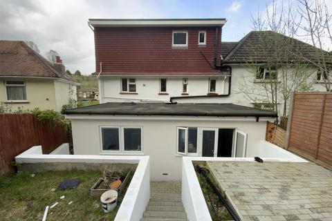 5 bedroom semi-detached house for sale, Manton Road, Brighton