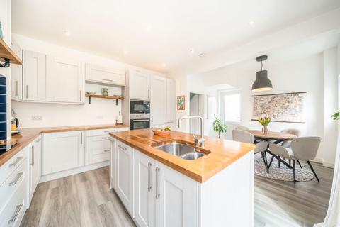 3 bedroom semi-detached house for sale, Sutlej Road, Charlton, SE7