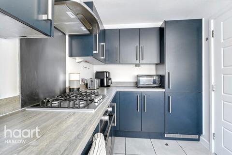 2 bedroom terraced house to rent, Meyrick Mead, HARLOW
