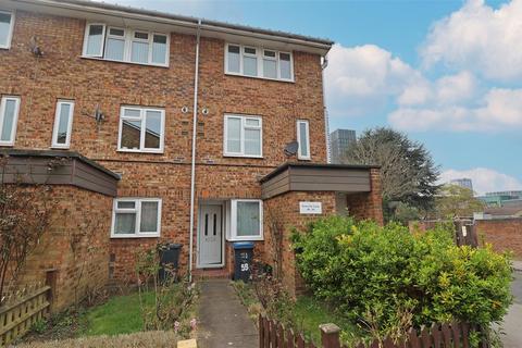 2 bedroom maisonette for sale, Granville Close, Croydon
