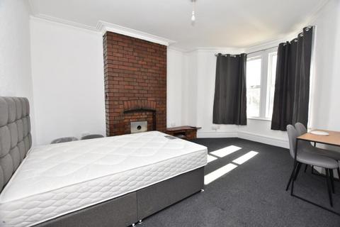 1 bedroom house to rent, Oldfield Place, Bristol BS8