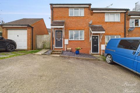 5 Clover End, Buckingham, MK18 1FT