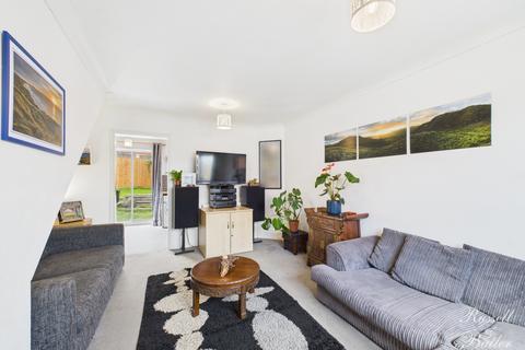 5 Clover End, Buckingham, MK18 1FT