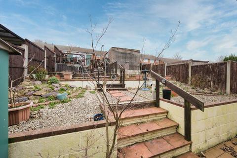 3 bedroom end of terrace house for sale, Bradman Gardens, Arnold