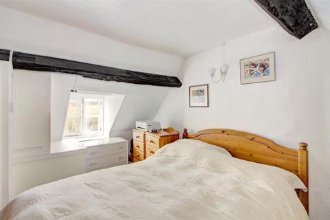15 Burnivale, Malmesbury, SN16 0BL