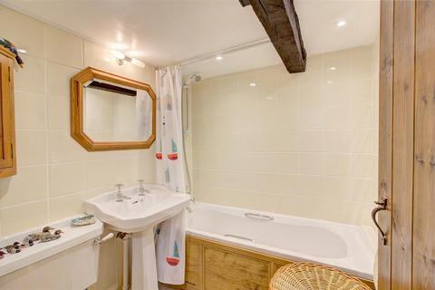 15 Burnivale, Malmesbury, SN16 0BL