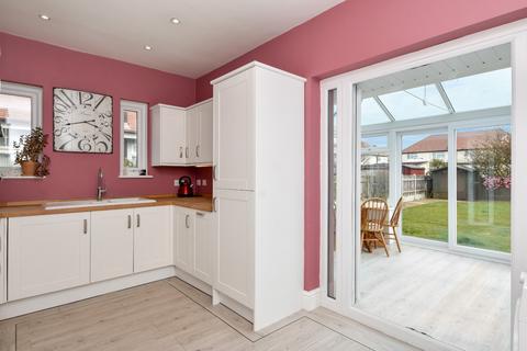 42 Tudor Gardens, Shoeburyness, Southend-on-sea, SS3 9JH