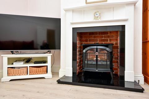 42 Tudor Gardens, Shoeburyness, Southend-on-sea, SS3 9JH