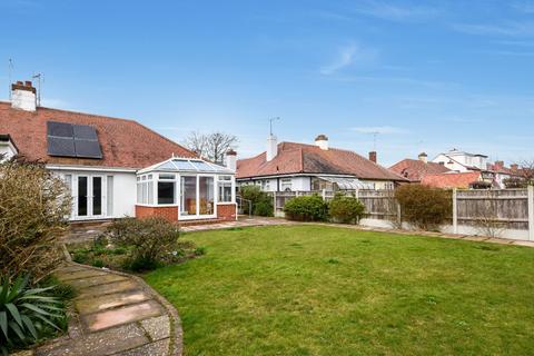 42 Tudor Gardens, Shoeburyness, Southend-on-sea, SS3 9JH