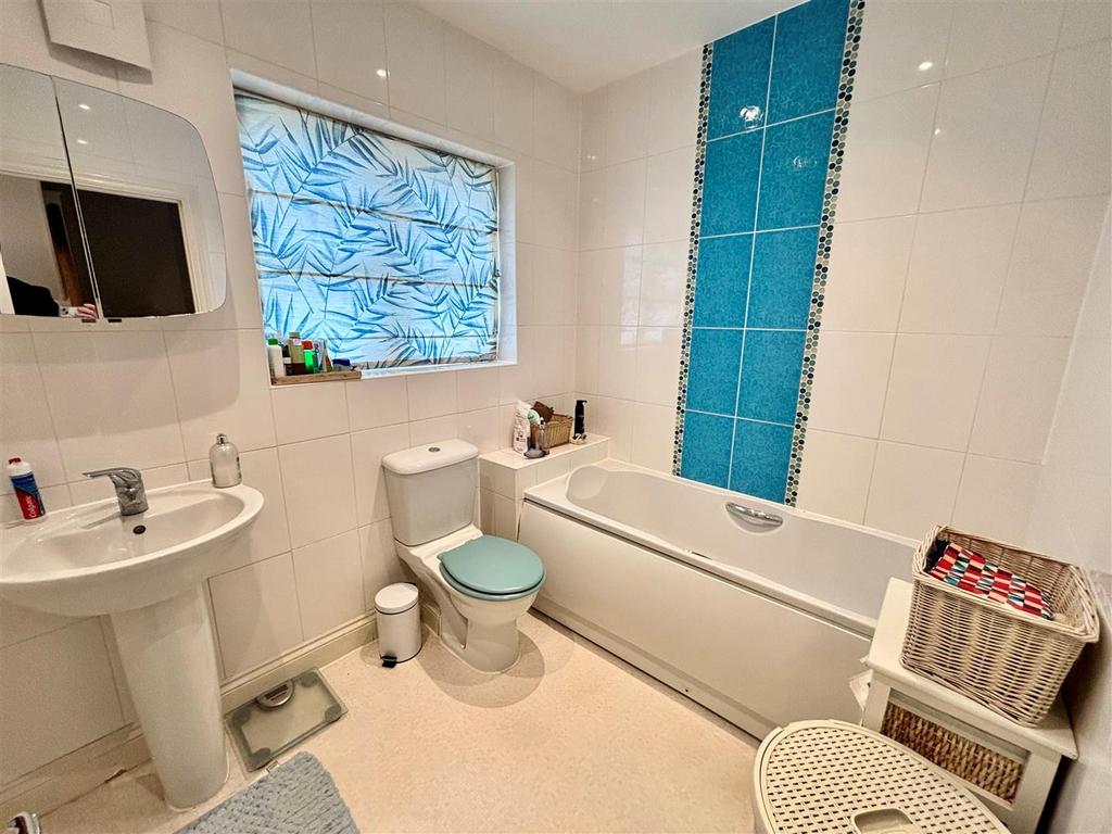 Bathroom.jpg