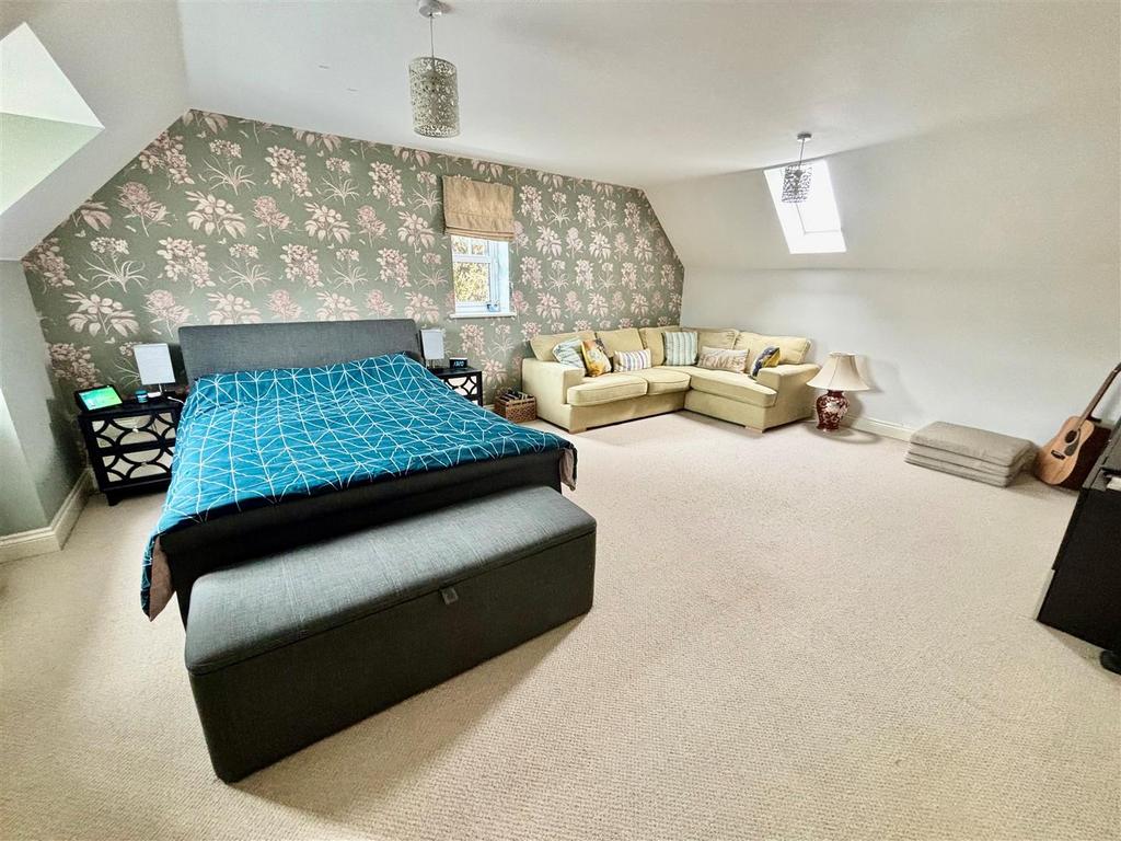 Bed1.jpg