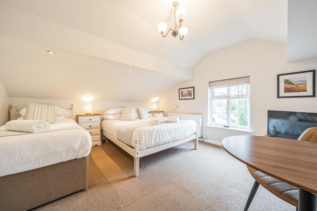 Letting Bedroom 10