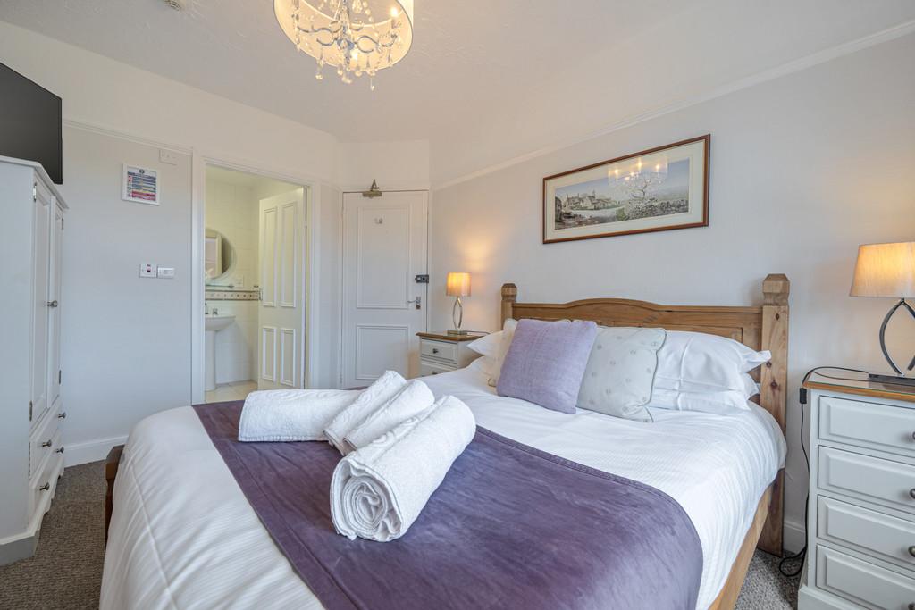 Letting Bedroom 7