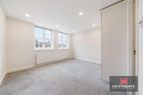3 bedroom flat for sale, Heathview Court Corringway Hampstead Garden Suburb NW11
