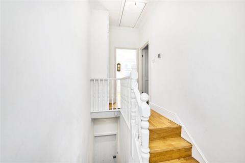 2 bedroom terraced house to rent, Credenhill Street, London, SW16