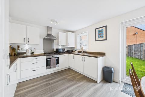 31 Wakelin Way, Lichfield, WS13 6UG