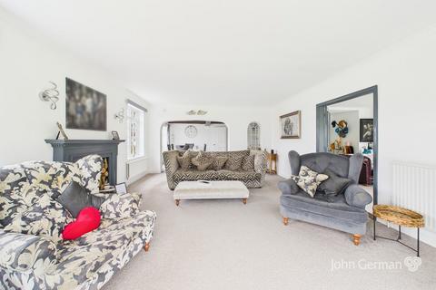 6 bedroom detached house for sale, Lazar Lane, Milford