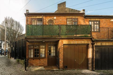 2 bedroom house for sale, Burlington Mews, London W3