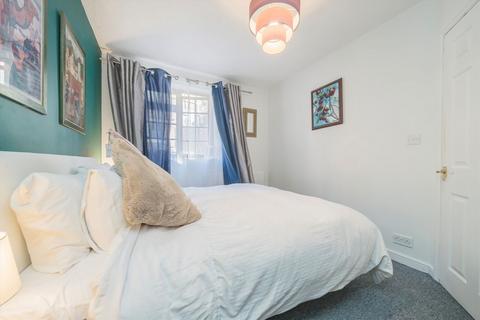 2 bedroom house for sale, Burlington Mews, London W3