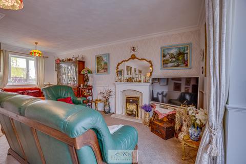 2 bedroom detached bungalow for sale, Springwood Court, Sheffield S26