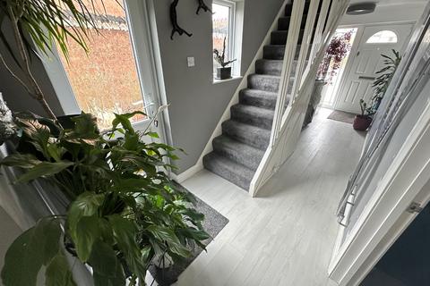 3 bedroom semi-detached house for sale, Brandreth Avenue, Dunstable LU5