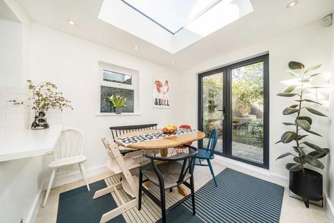 4 bedroom house for sale, Ormeley Road, London SW12