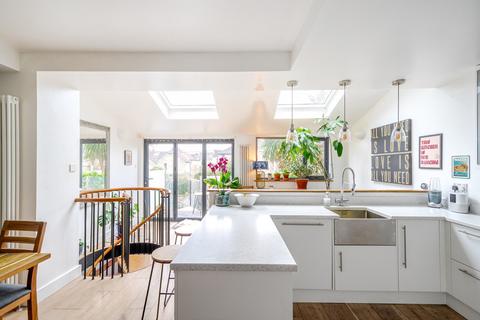 3 bedroom terraced house for sale, Croft Road, Somerset BA1