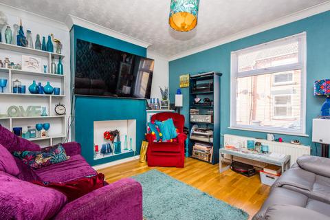 3 bedroom terraced house for sale, Victoria Road, Rushden NN10