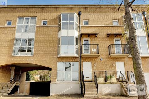 undefined, Queen Of Denmark Court, London SE16
