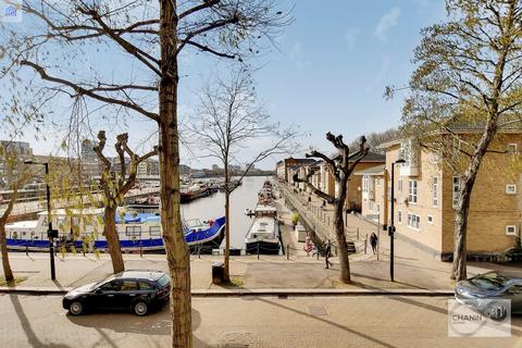 undefined, Queen Of Denmark Court, London SE16