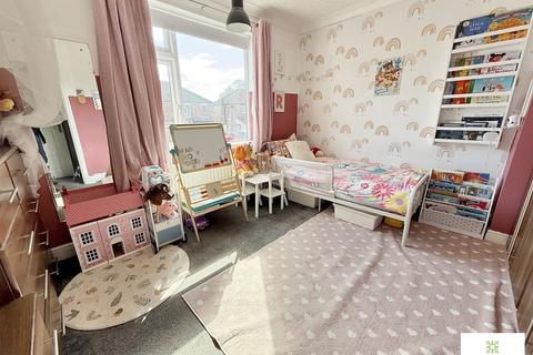 9 Ambleside Grove, Middlesbrough, TS5 7DQ