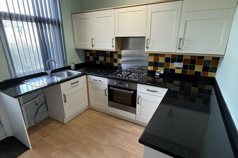 3 bedroom terraced house to rent, Crawford Street BD4