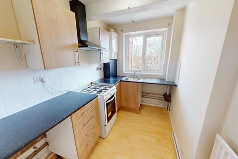 2 bedroom apartment to rent, Regency Court, Bradford BD8