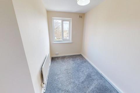2 bedroom apartment to rent, Regency Court, Bradford BD8
