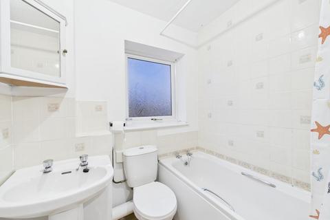 2 bedroom terraced house to rent, Church Park Road, Plymouth PL6