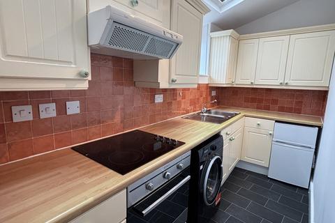 2 bedroom townhouse to rent, New Exeter Street, Chudleigh