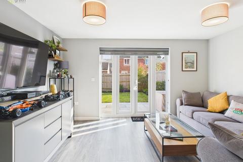 8 Carter Close, Tamworth, B79 8UE