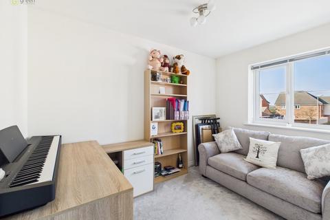 8 Carter Close, Tamworth, B79 8UE