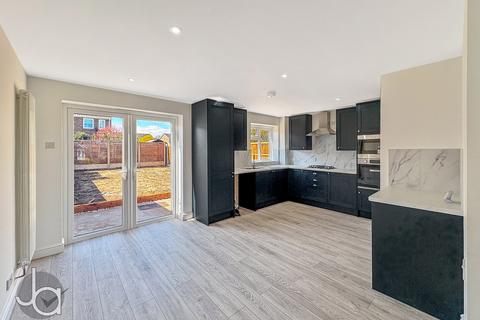 7 Chestnut Way, Tiptree, Colchester, CO5 0NX
