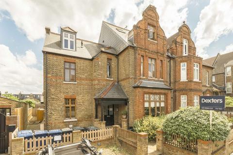 Flat 3, 1 Newburgh Road, London, W3 6DQ