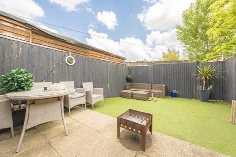 Flat 3, 1 Newburgh Road, London, W3 6DQ