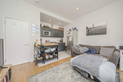 Flat 3, 1 Newburgh Road, London, W3 6DQ
