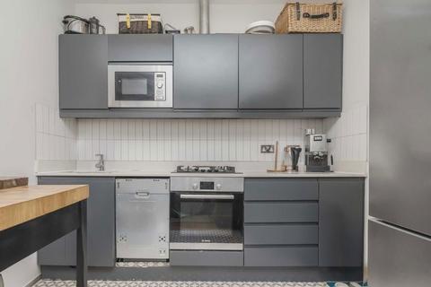Flat 3, 1 Newburgh Road, London, W3 6DQ