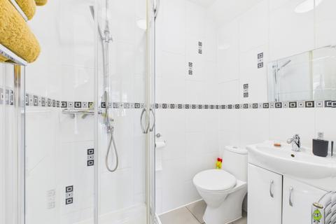 10 Harvel Crescent, London, SE2 0PW
