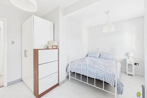 10 Harvel Crescent, London, SE2 0PW