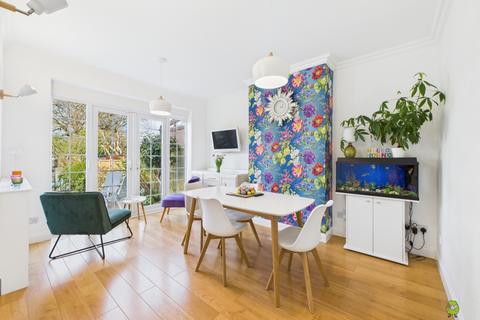 10 Harvel Crescent, London, SE2 0PW